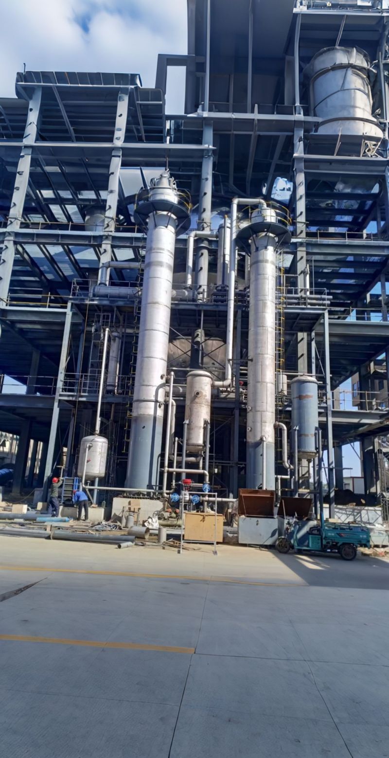 壓力容器反應(yīng)釜酒精設(shè)備源頭工廠 日用化工專用設(shè)備的制造與優(yōu)勢